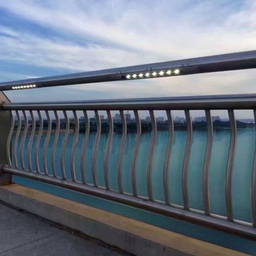 烟台灯光护栏报价服务为先 解析山东森鑫护栏金属结构优势与选择策略